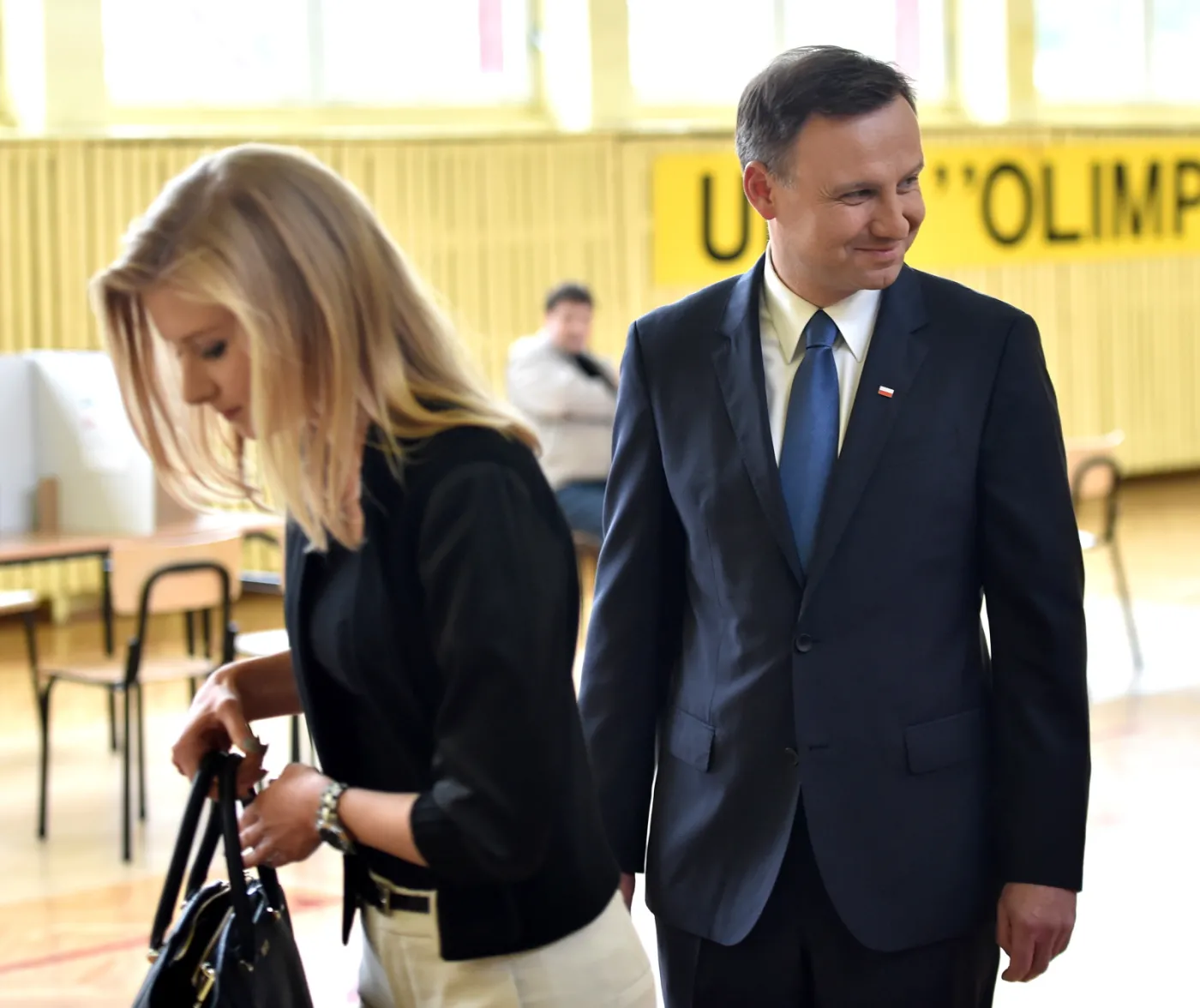 7802261-andrzej-duda-z-corka-kinga-glosuje.jpg
