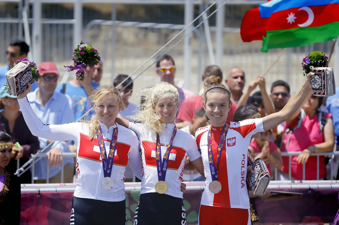 7871380-maja-wloszczowska-na-podium-igrzysk.jpg