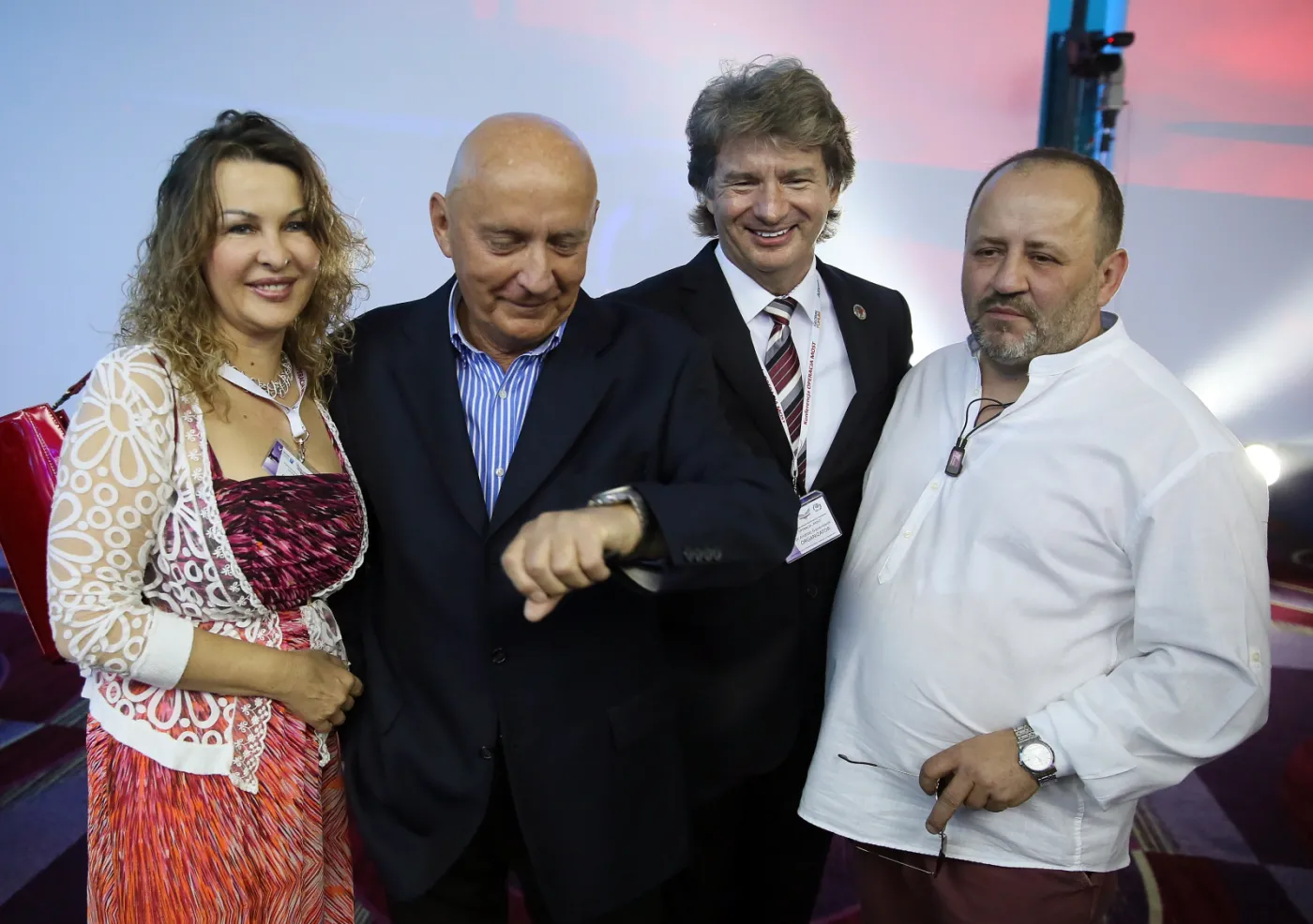 7889664-biznesmeni-wlasciciele-i-zalozyciele.jpg