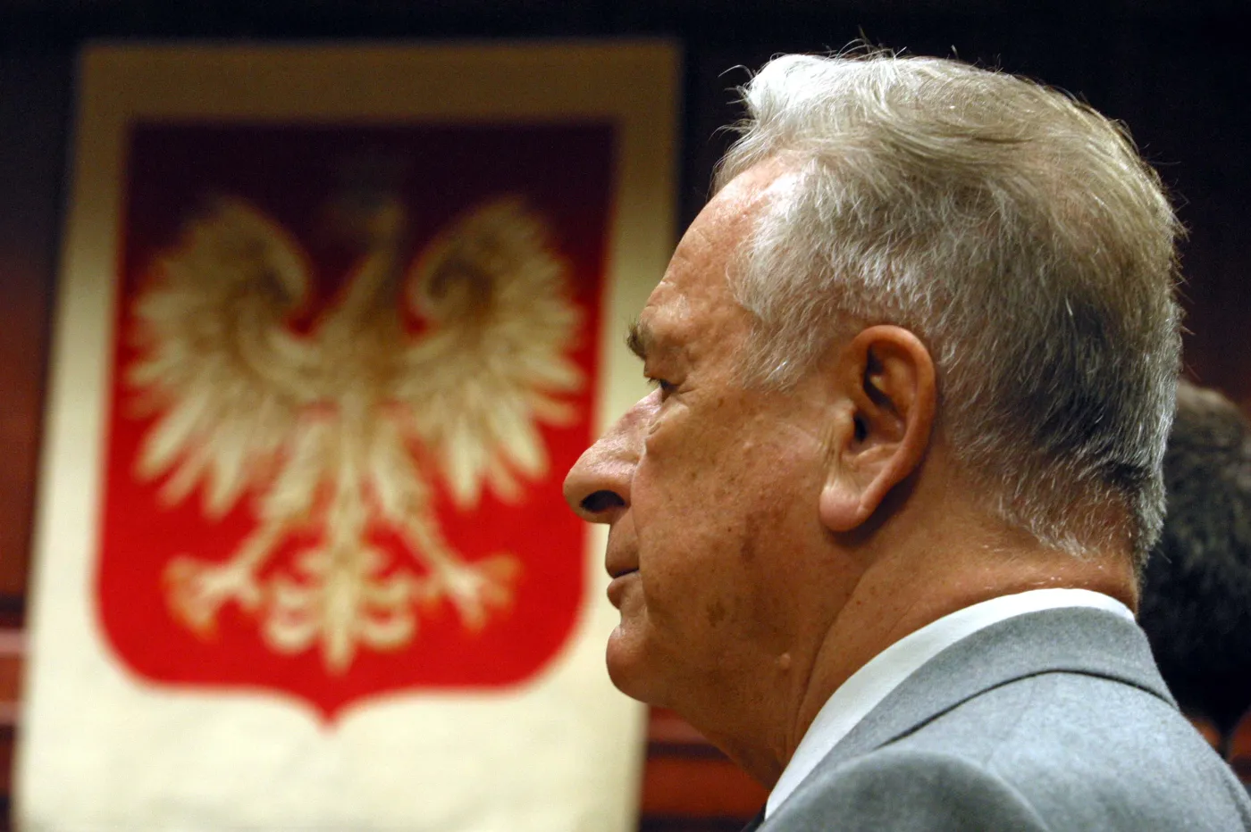 8391467-czeslaw-kiszczak-w-2004-roku-przed.jpg