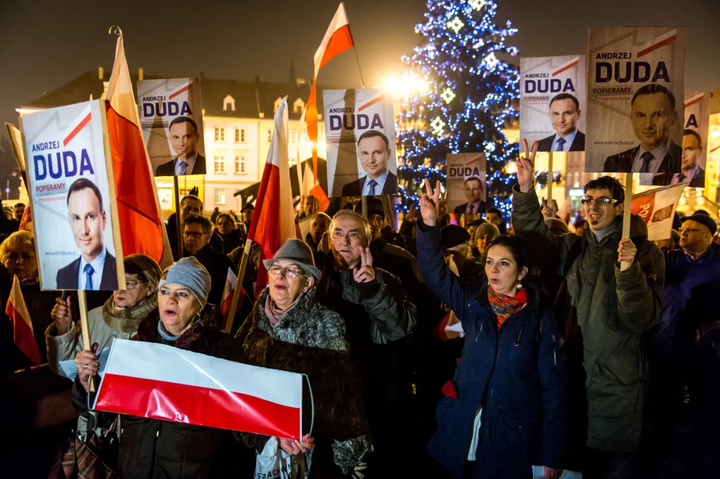 8524659-manifestacja-poparcia-dla-prezydenta.jpg