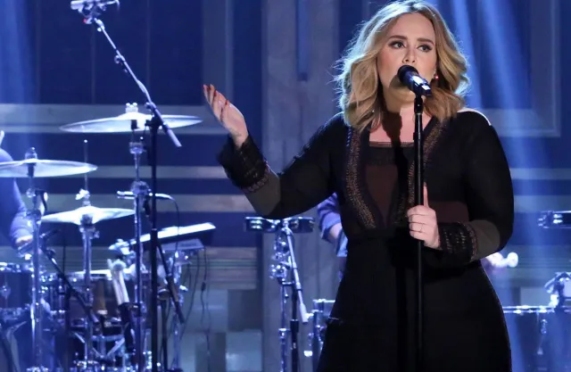 Adele wróciła, wydała i podbiła cały świat