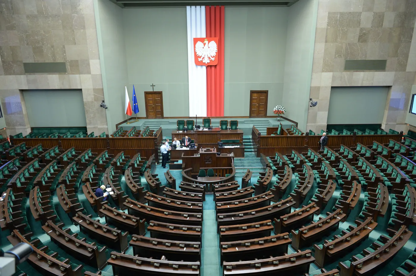 PiS zwiększa przewagę nad PO. Kto jeszcze znajdzie się w Sejmie? NOWY SONDAŻ