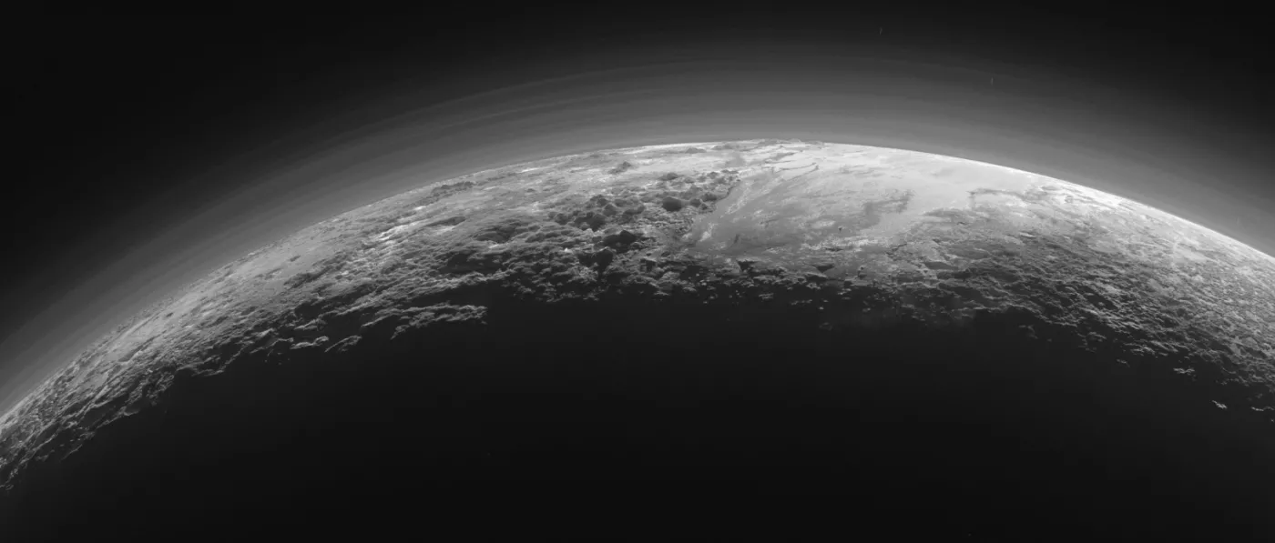 Pluton przypomina Ziemię. Zaskakujące zdjęcia planety z sondy New Horizons