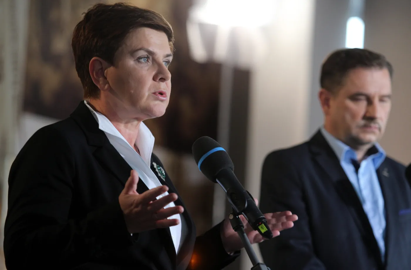 Wiceprezes PiS i kandydatka partii na premiera Beata Szydło i przewodniczący Komisji Krajowej NSZZ "Solidarność" Piotr Duda