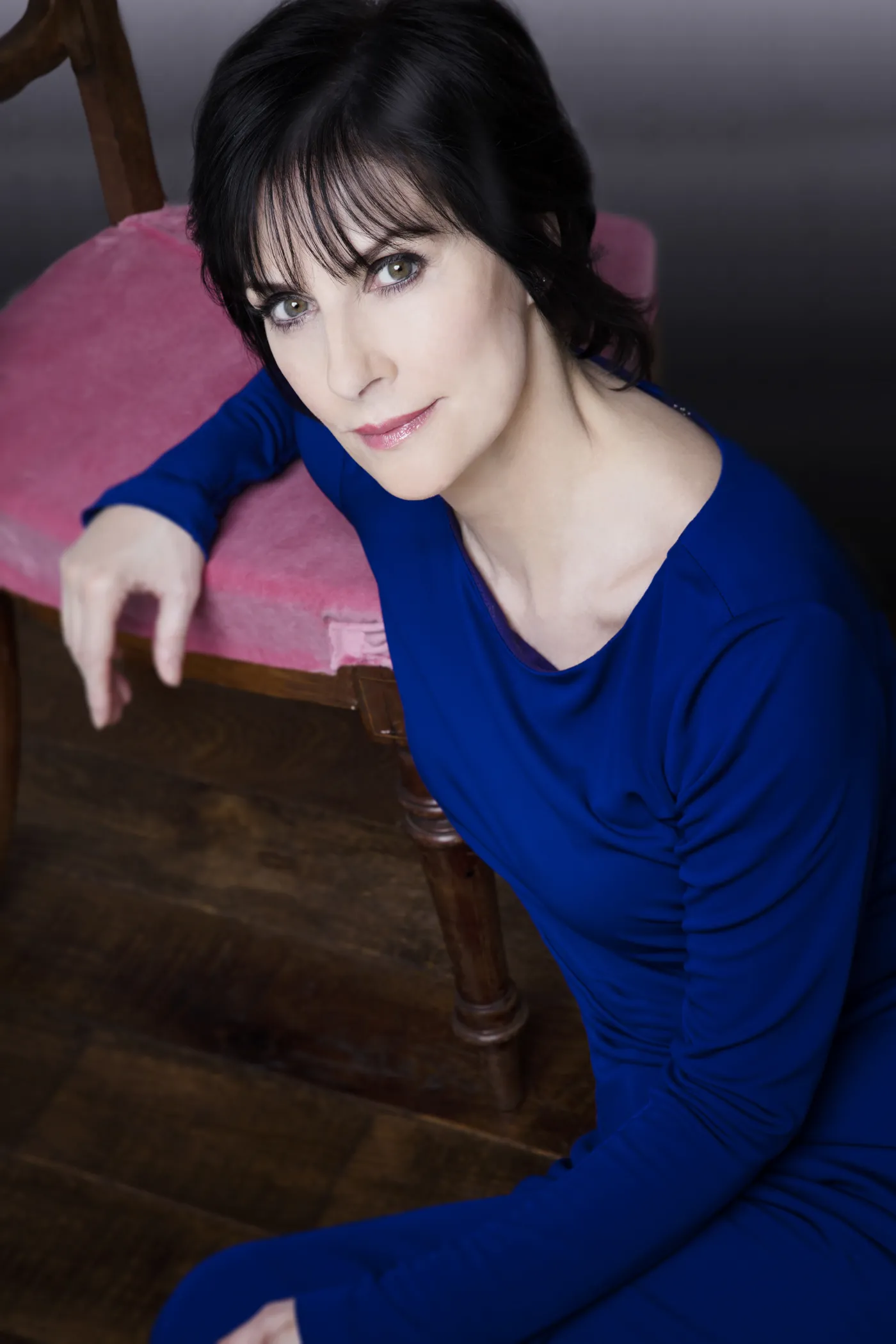 8298782-enya.jpg