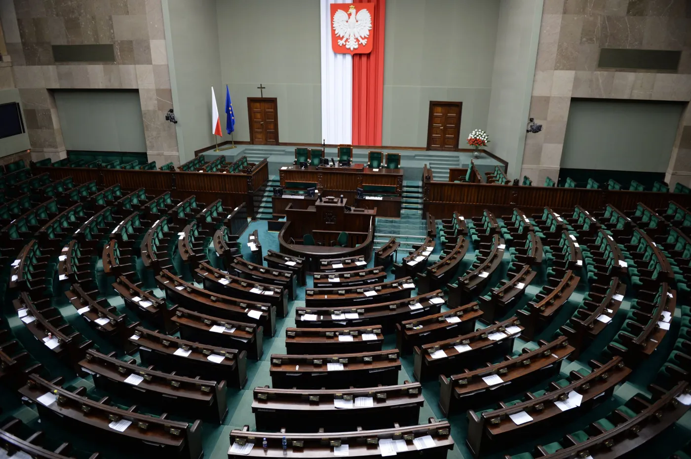 Lewica z takim samym poparciem jak Kukiz, a PSL jak KORWiN. SONDAŻ