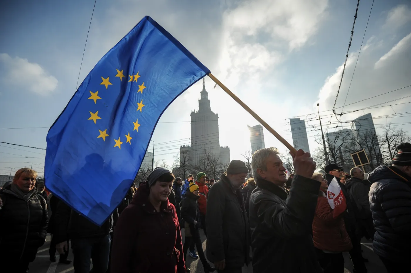 8783396-manifestacja-warszawa-kod-my-narod.jpg