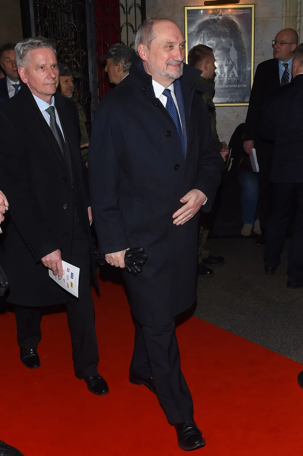 8793505-minister-obrony-antoni-macierewicz.jpg