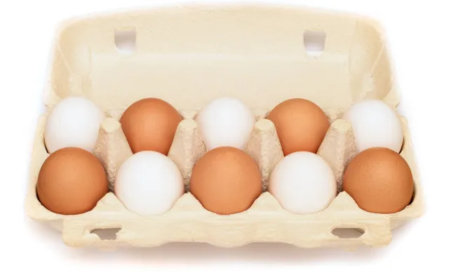 Najzdrowiej jeść je na surowo? Co z salmonellą? Fakty i mity na temat jajek