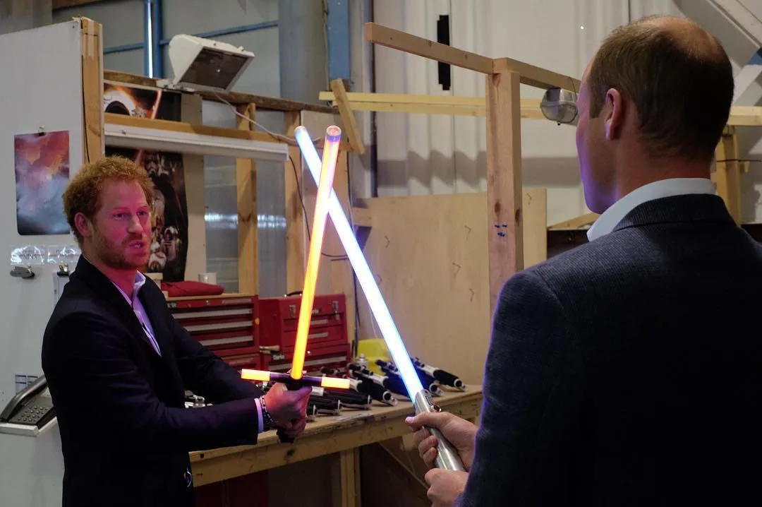 William i Harry na planie "Gwiezdnych wojen"