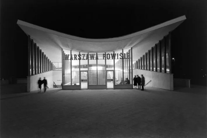 9207404-warszawa-lata-50-stacja-pkp-powisle.jpg