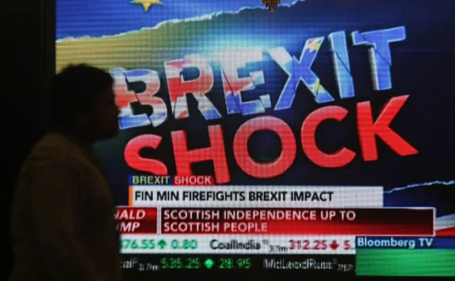 To był dzień pełen wrażeń. Wielka Brytania wychodzi z UE, Brexit staje się faktem [RELACJA]