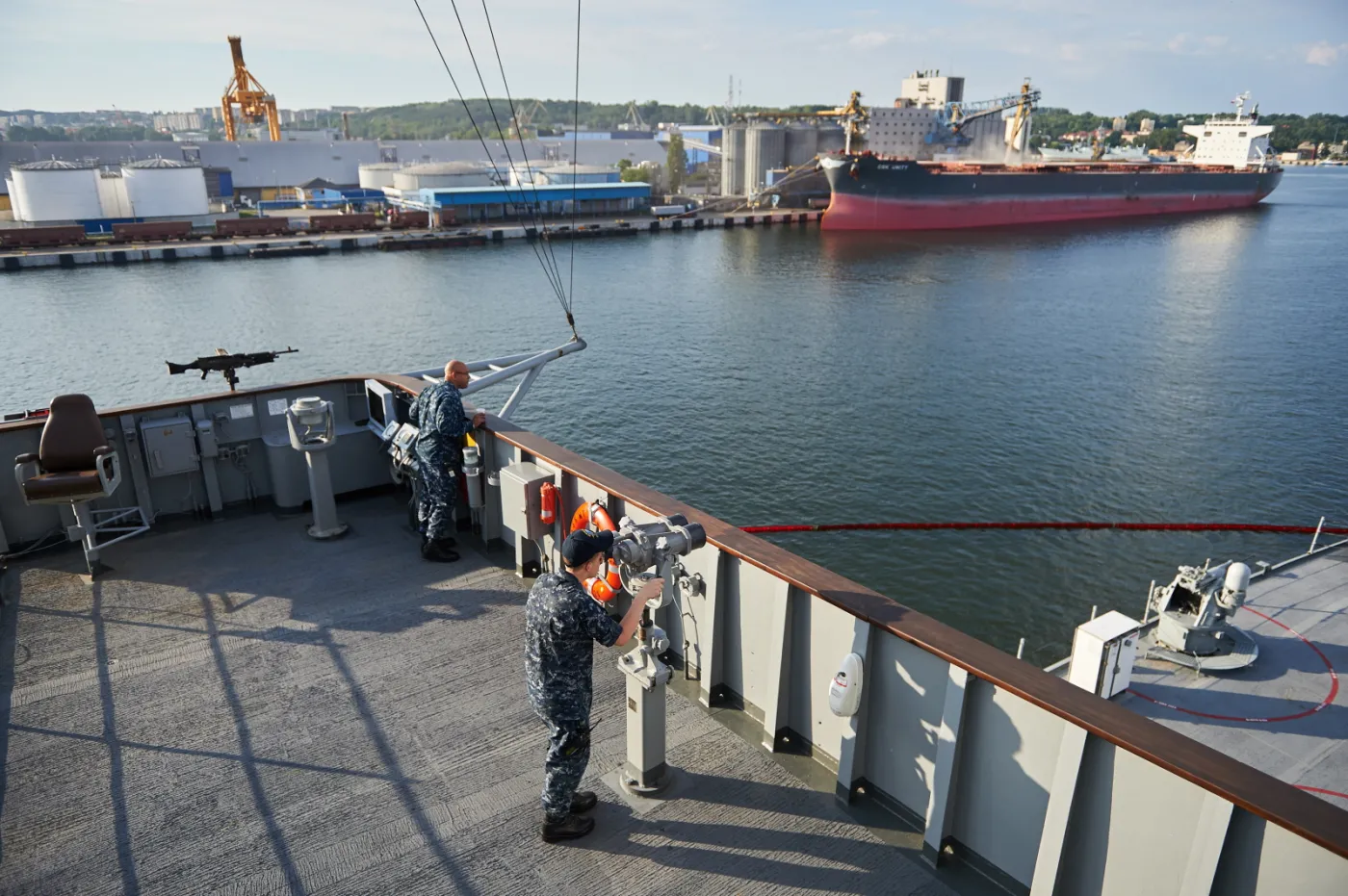 9282177-amerykanski-okret-uss-mount-whitney.jpg