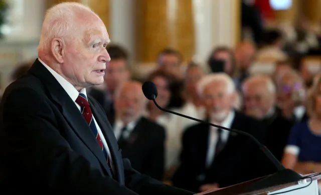 Prof. Strzembosz honorowym obywatelem Warszawy. "To dla mnie ważne wyróżnienie"