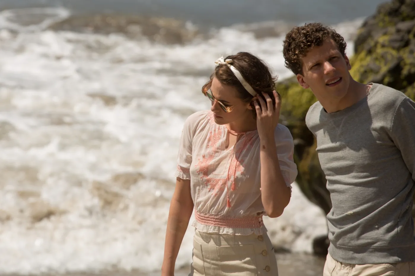 9345225-kristen-stewart-oraz-jesse-eisenberg.jpg