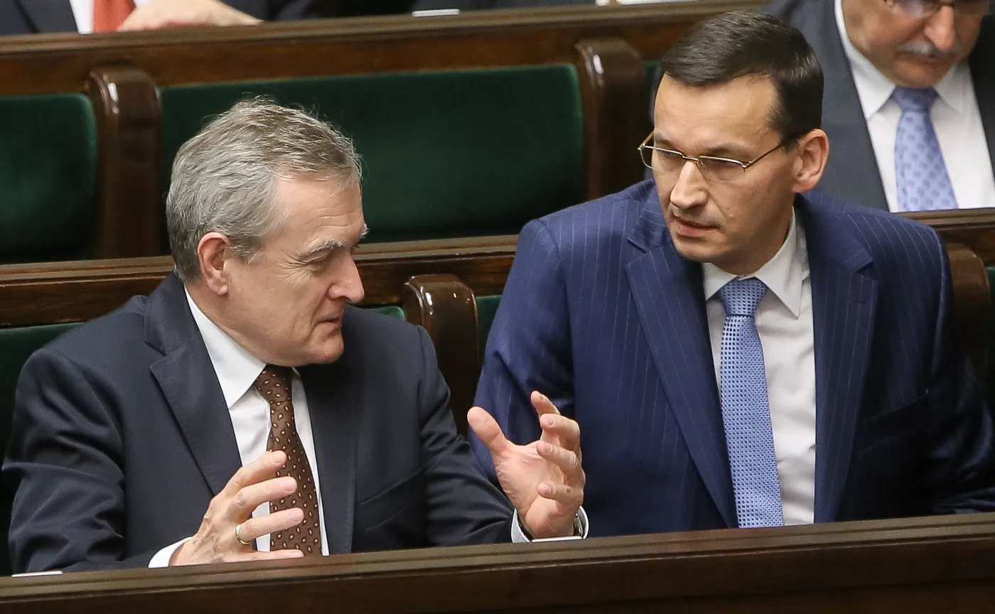 Wicepremier, minister rozwoju Mateusz Morawiecki i wicepremier, minister kultury Piotr Gliński 