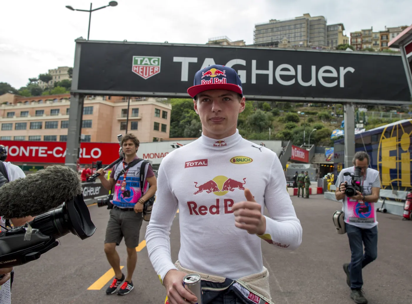 9087024-max-verstappen-rozbil-bolid-podczas.jpg