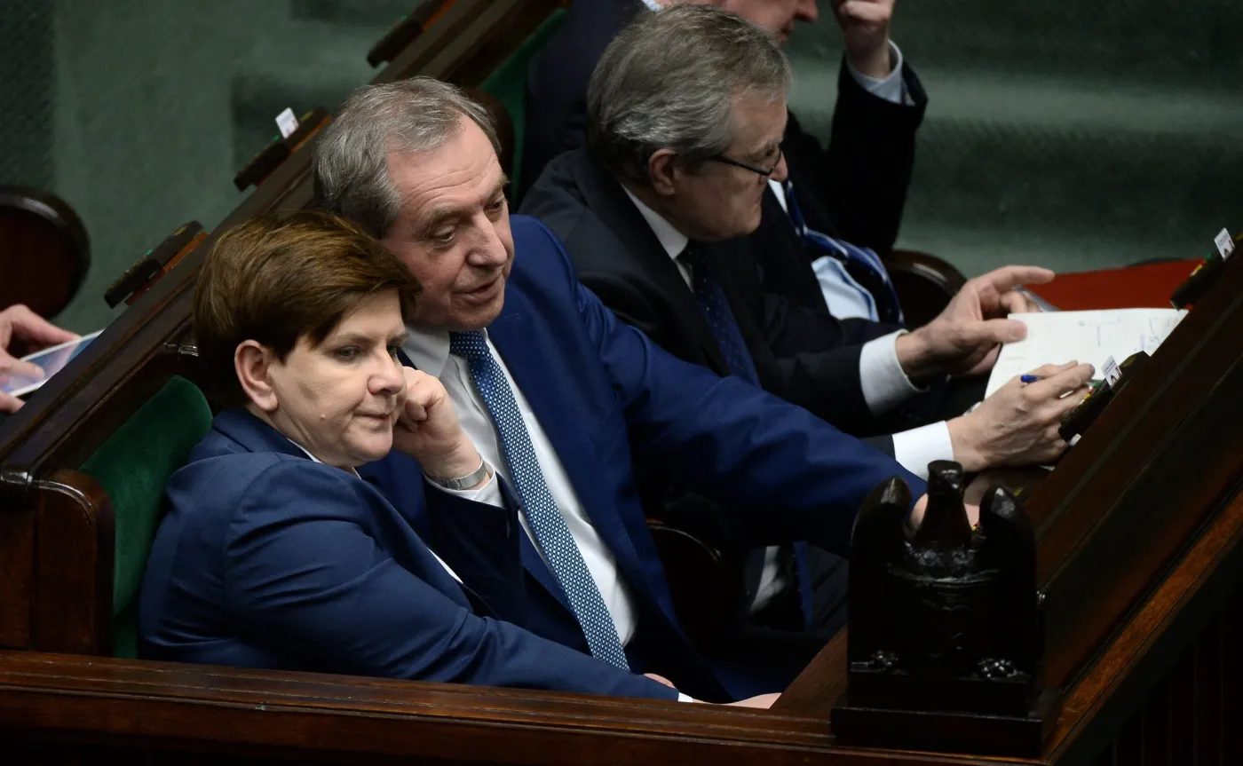 Premier Beata Szydło, szef Komitetu Stałego Rady Ministrów Henryk Kowalczyk i wicepremier, minister kultury Piotr Gliński