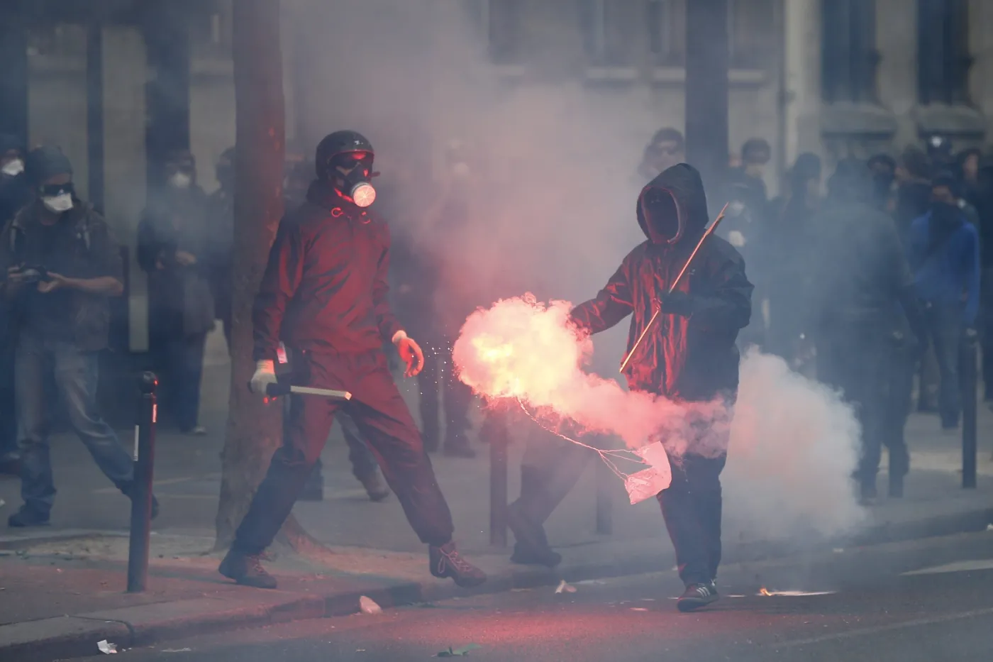 9165451-demonstracja-zwiazkowcow-przeciwko.jpg