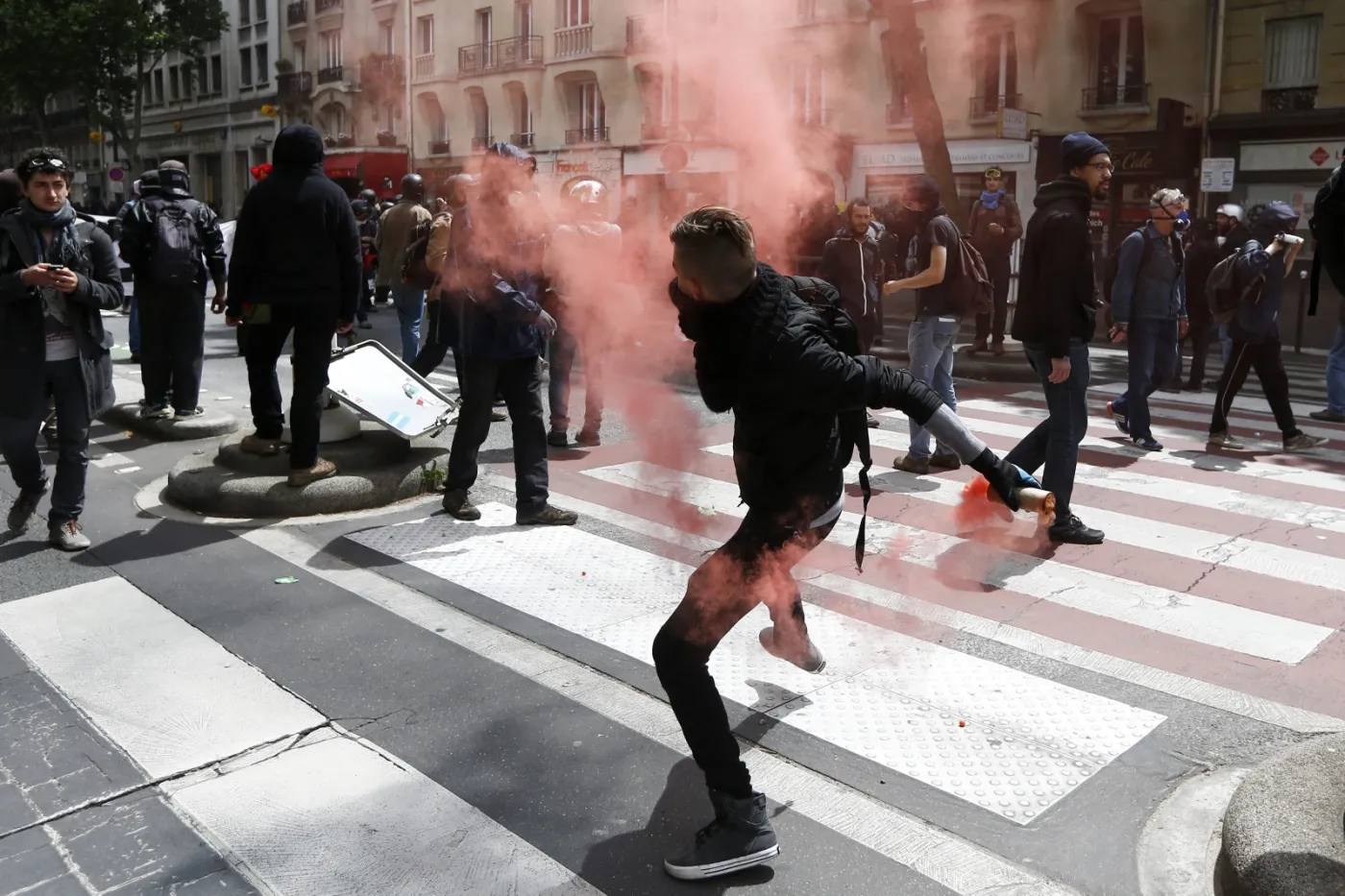 9165195-demonstracja-zwiazkowcow-przeciwko.jpg