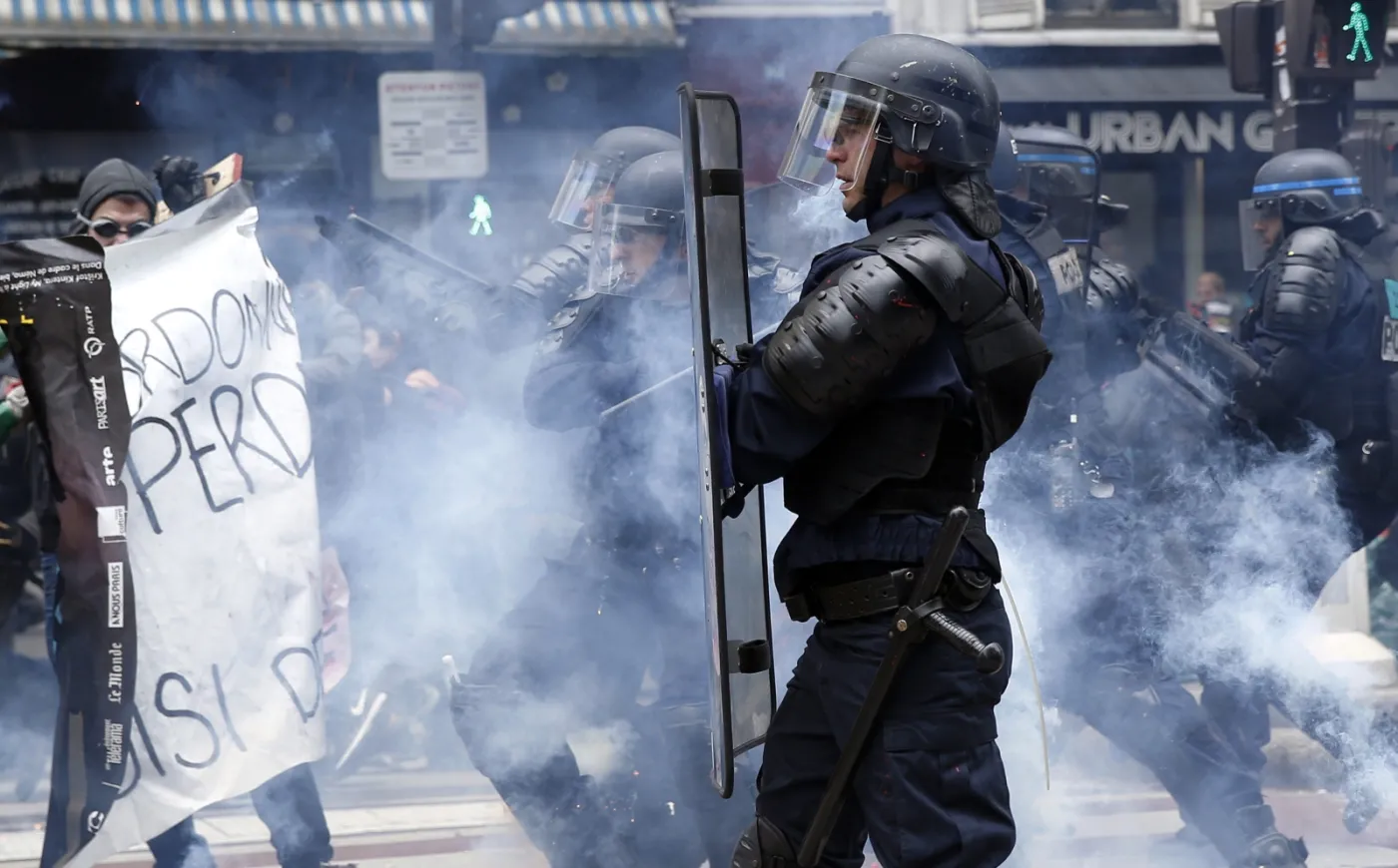9165227-demonstracja-zwiazkowcow-przeciwko.jpg