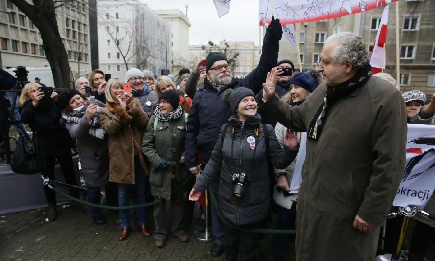 9672119-wladyslaw-bartoszewski-uhonorowany.jpg