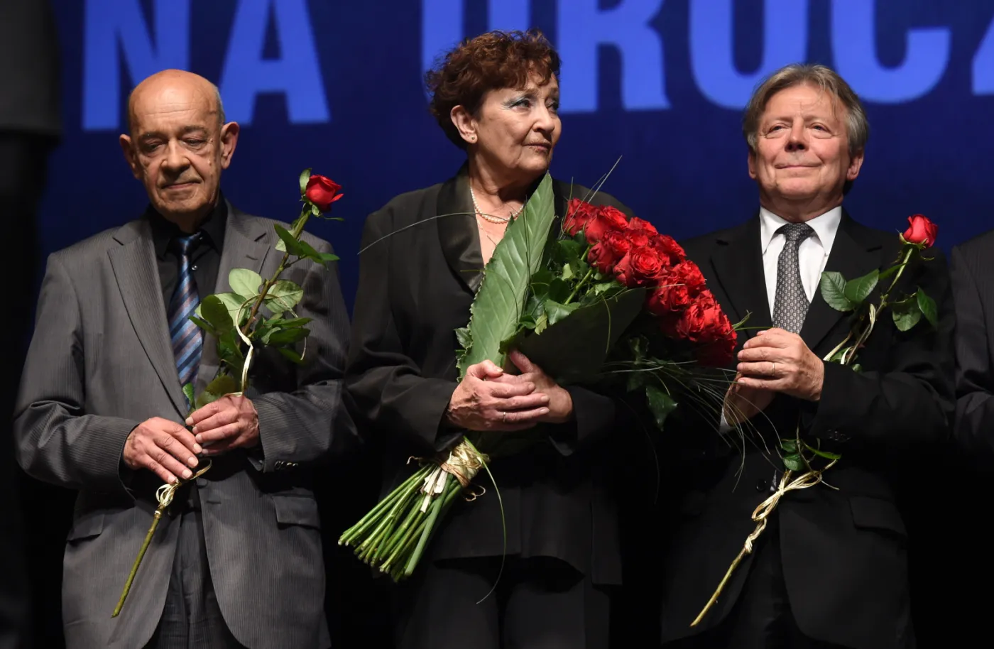 9420287-rezyser-antoni-krauze-oraz-aktorzy.jpg