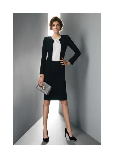 9443621-renata-kaczoruk-w-lookbooku-kolekcji.jpg