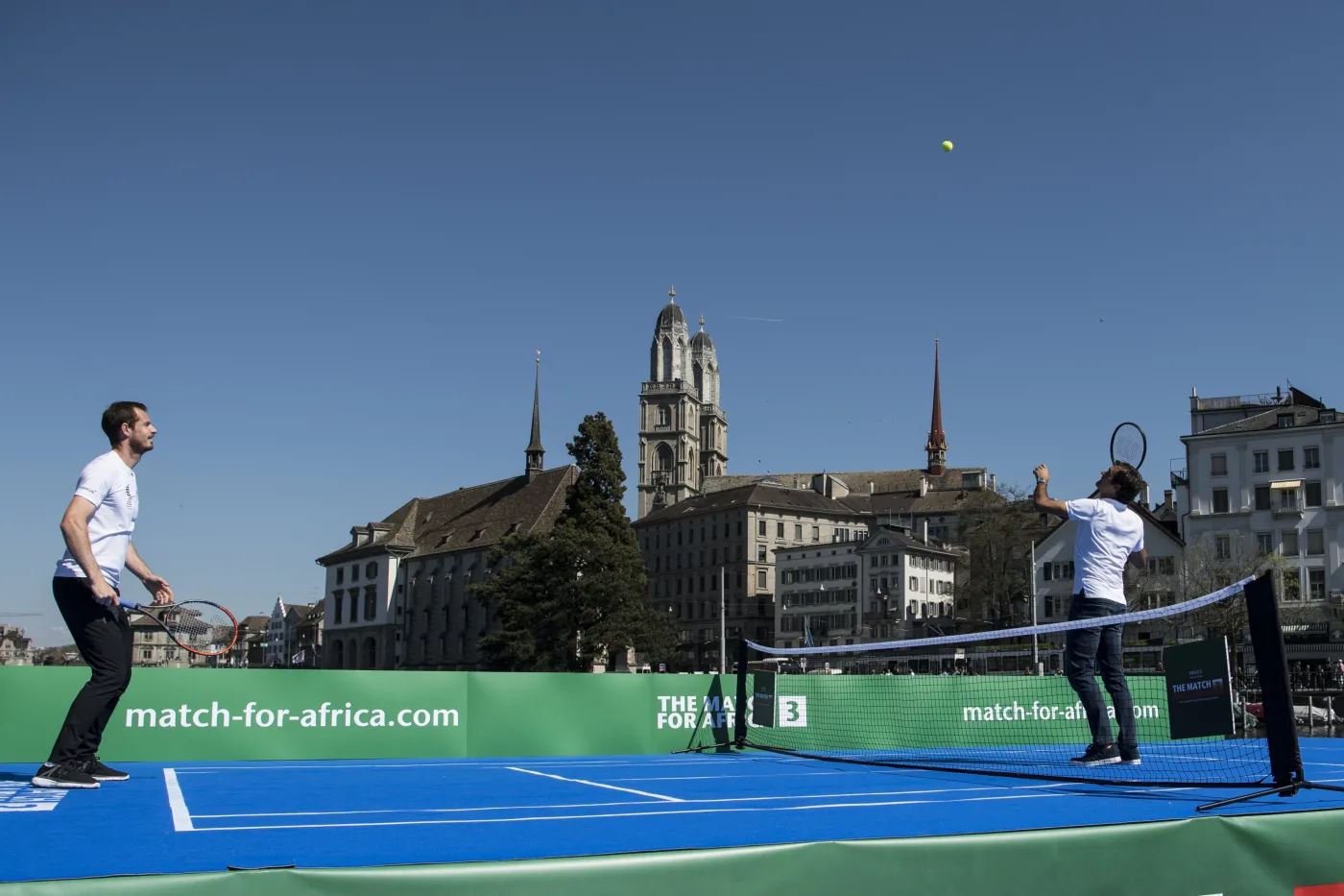 10054676-roger-federer-i-andy-murray-zagrali.jpg