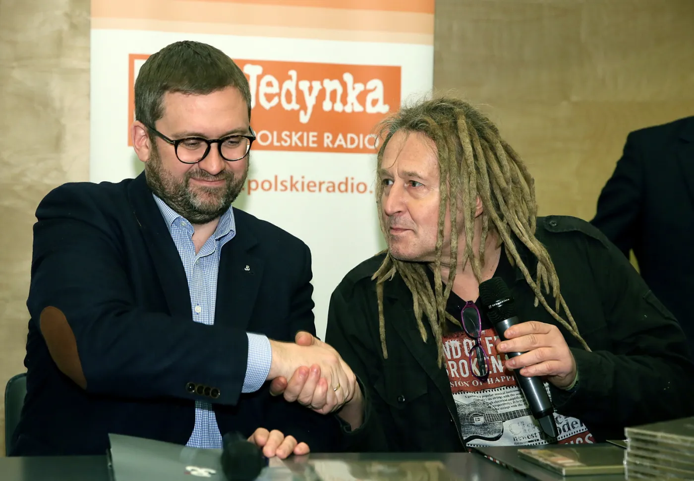 Dariusz malejonek i Jan Ołdakowki przedstawiają płytę "Nieśmiertelni"