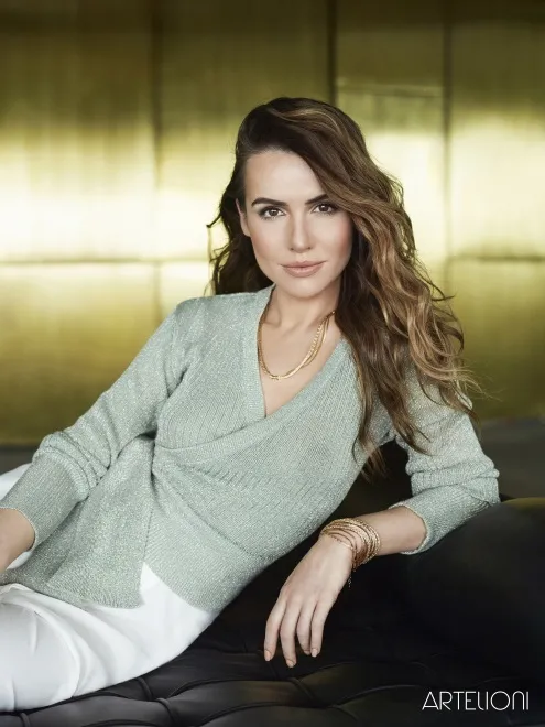 10152667-marta-zmuda-trzebiatowska-w-sesji.jpg