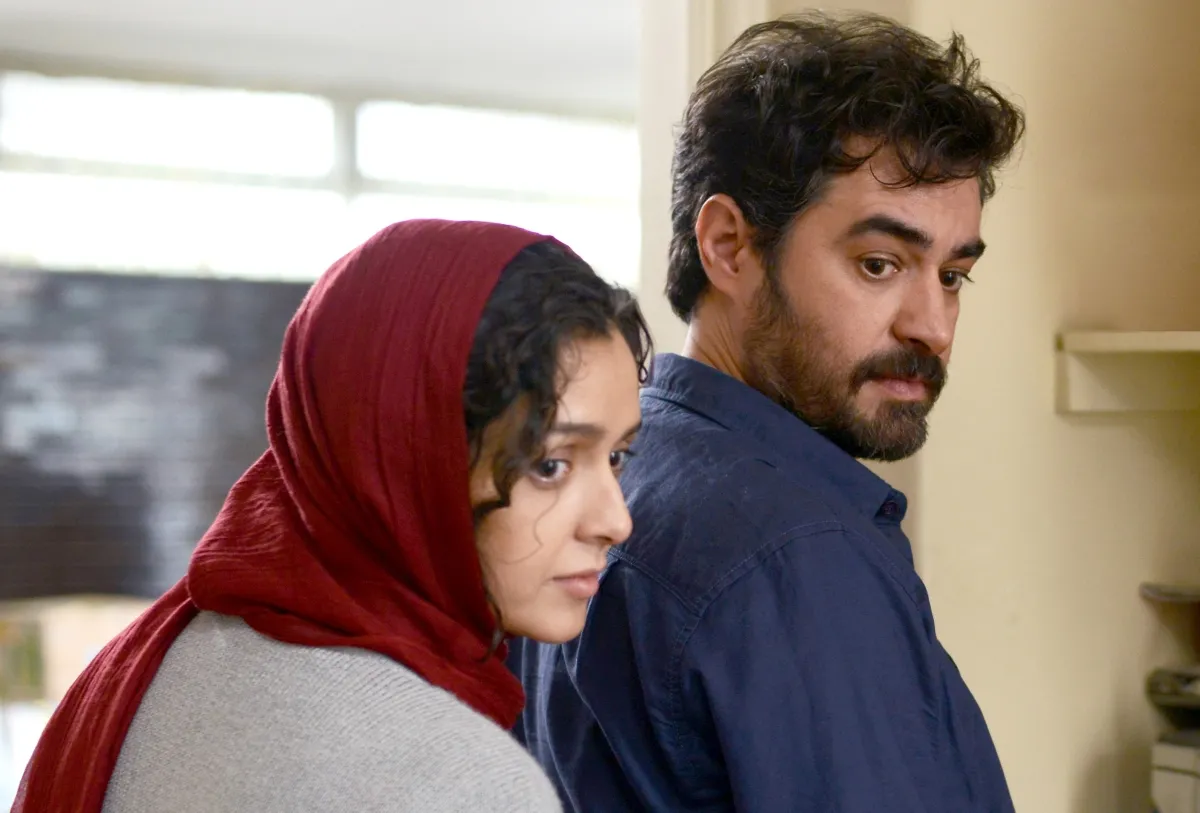 9889049-klient-asghara-farhadiego-w-kinach.jpg