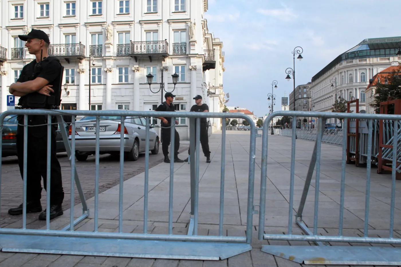 Barierki na Krakowskim Przedmieściu w Warszawie