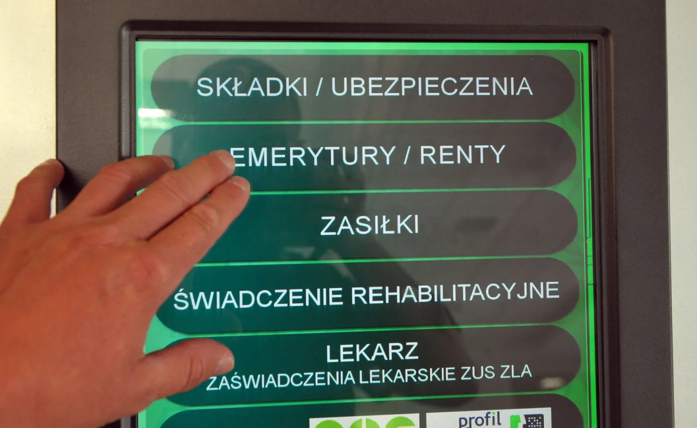 Przyszli emeryci szturmowali placówki ZUS. Przyszło ich dwa razy więcej niż zazwyczaj