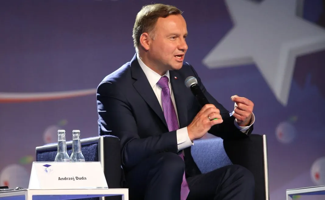 Prezydent RP Andrzej Duda podczas panelu "Niedokończona integracja a aspiracje krajów europejskich" 