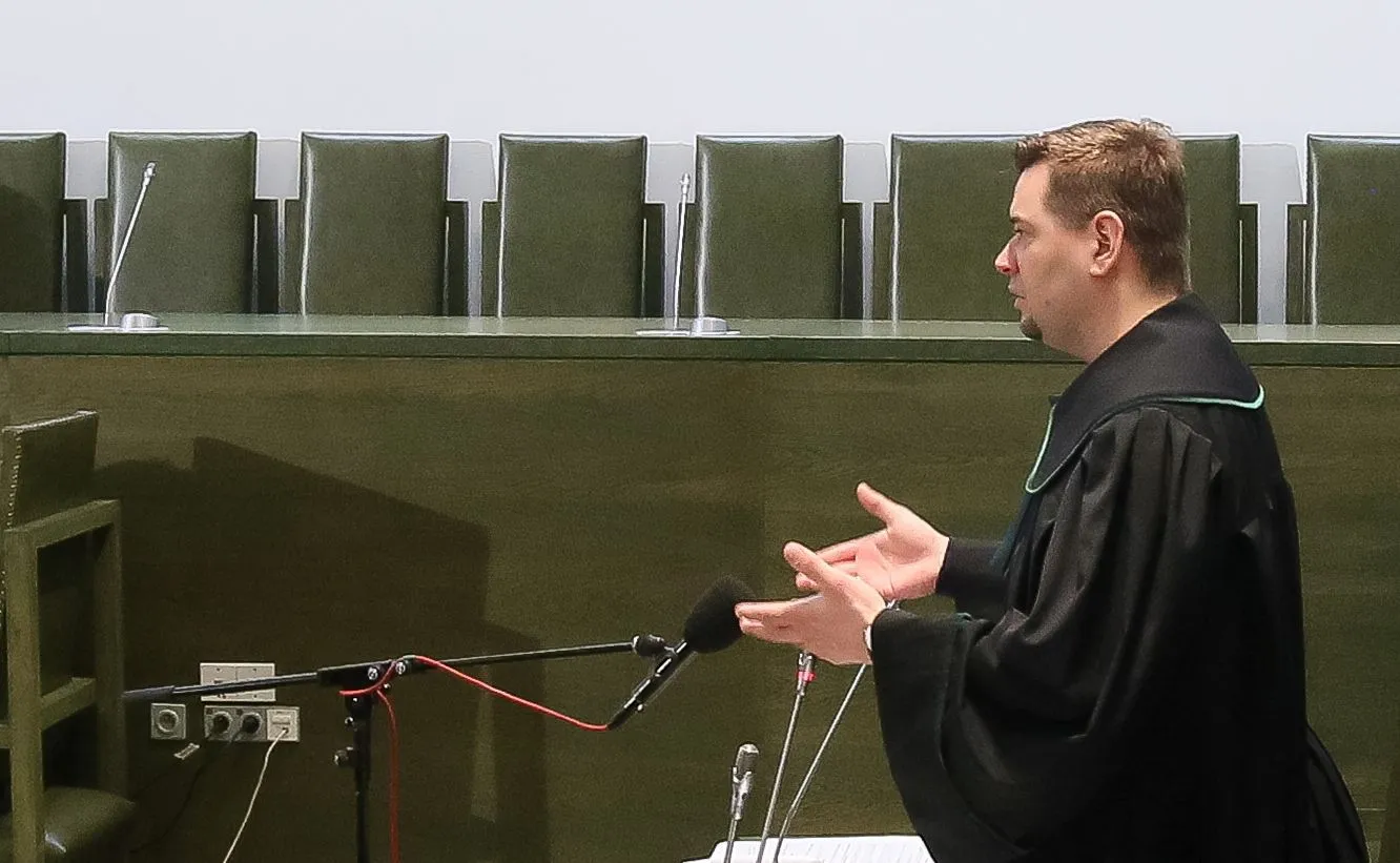 Prof. Michał Królikowski na sali sądowej w roli adwokata