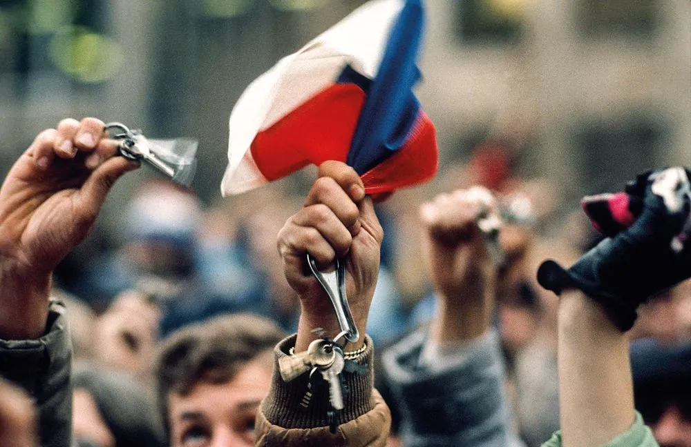 10162558-komu-bije-dzwon-dzwonki-i-kluczyki.jpg
