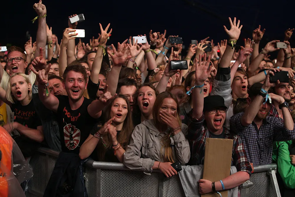 10272282-tlum-przed-foo-fighters-na-open-er.jpg