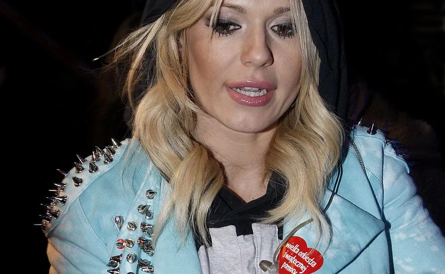 "Czy pomoc innym jest mniej ważna niż układ w TVN?". WOŚP nie ma miejsca dla Dody, wokalistka nie kryje rozczarowania