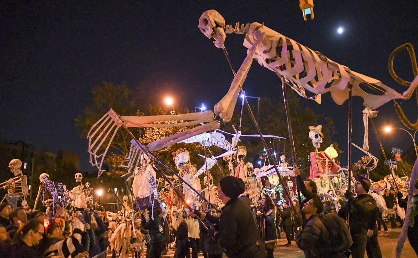 10545730-parada-z-okazji-halloween-w-nowym.jpg
