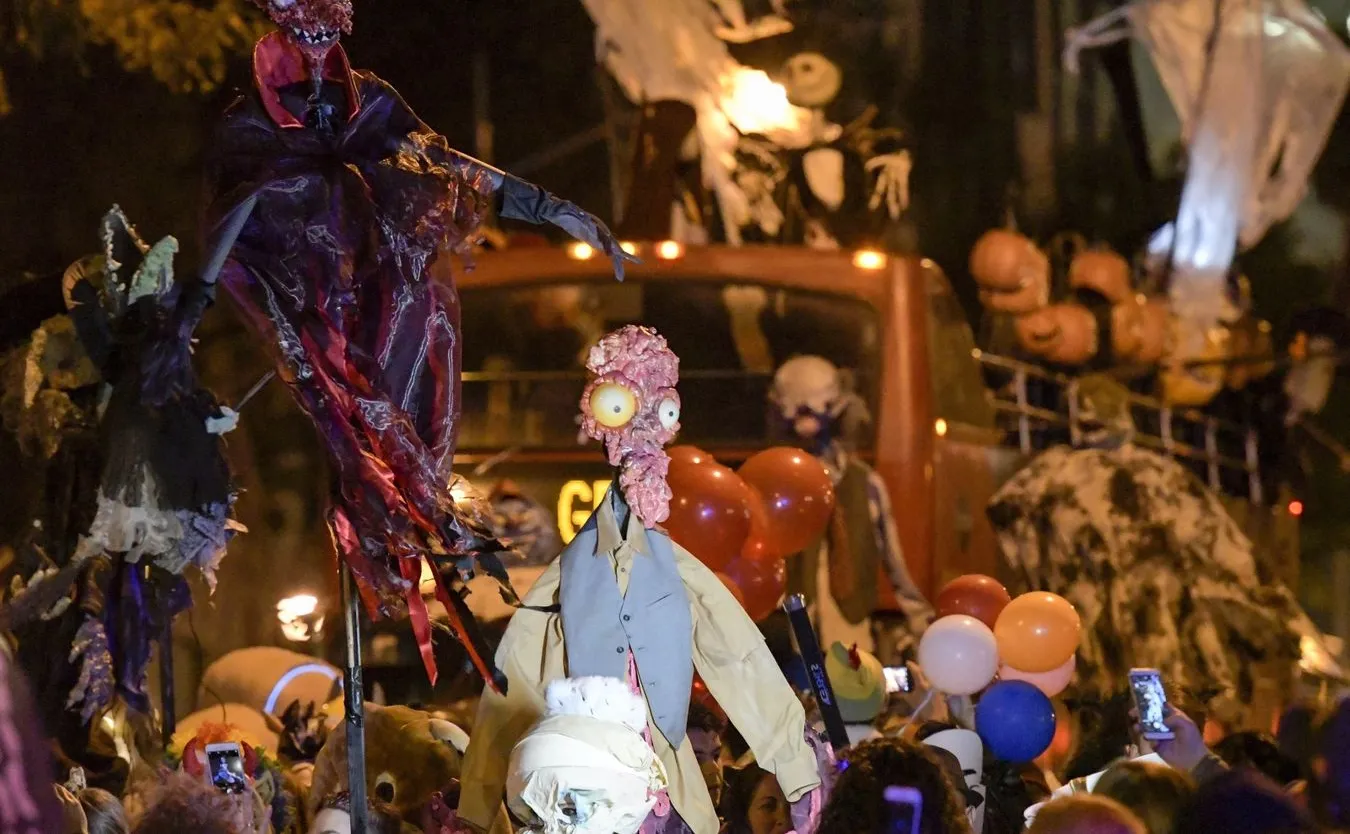 10545761-parada-z-okazji-halloween-w-nowym.jpg