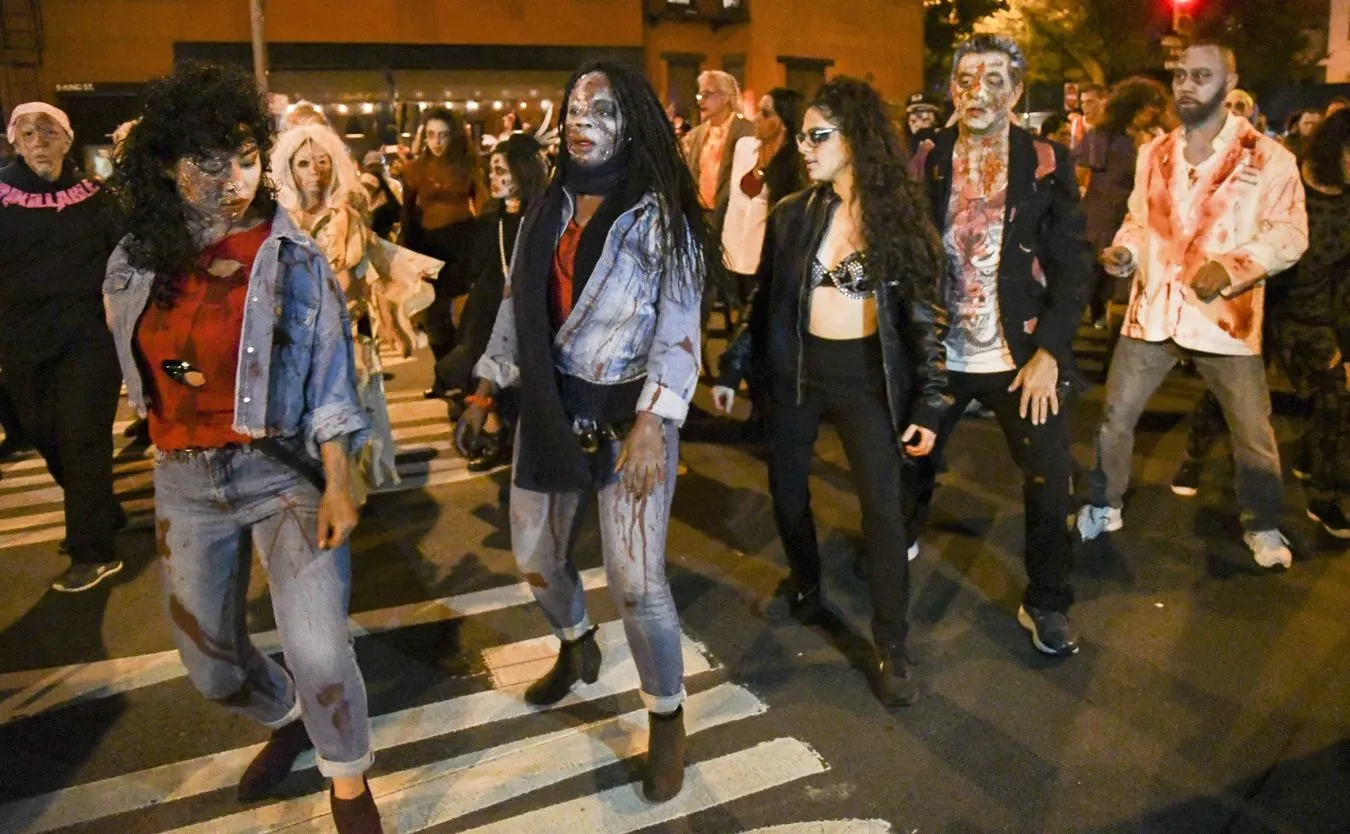 10545854-parada-z-okazji-halloween-w-nowym.jpg