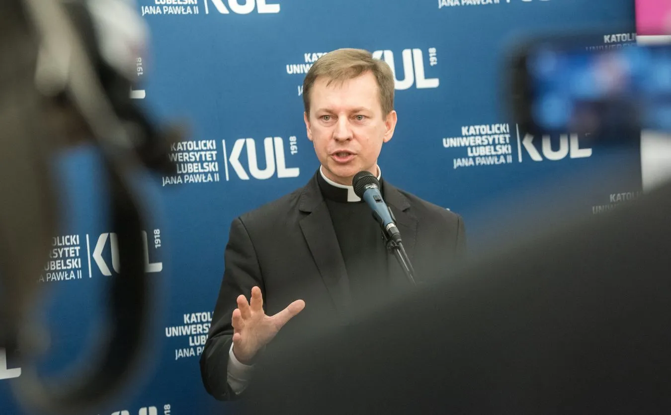 Rzecznik KEP: Ustawa o ograniczeniu handlu w niedzielę nie jest satysfakcjonująca