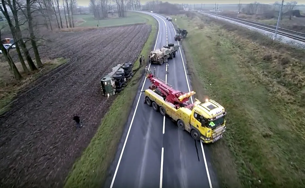 Amerykańscy żołnierze ugrzęźli w Lubiniu. Potem było już tylko gorzej, ale uratowali ich Polacy [WIDEO z drona]
