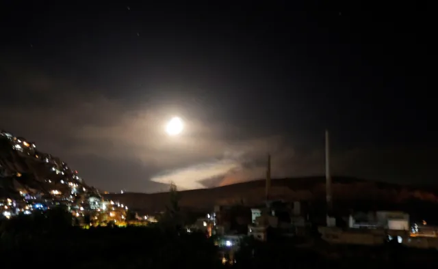 Najpoważniejsze starcie Izraela i Iranu w historii. Szef izraelskiego MON: Jeśli u nas spadnie deszcz, u nich będzie powódź