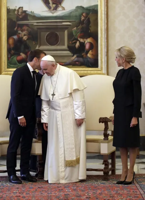 11073469-emmanuel-macron-papiez-franciszek.jpg