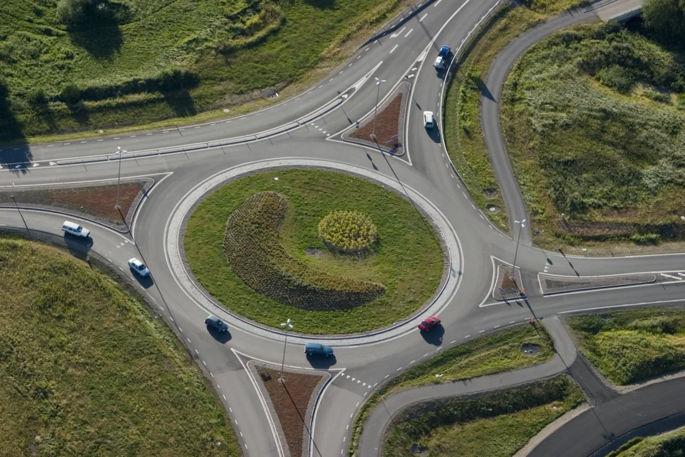 Nazwa ronda, Sejm nocą z posłem, celebryci na zmywaku... Nietypowe aukcje WOŚP