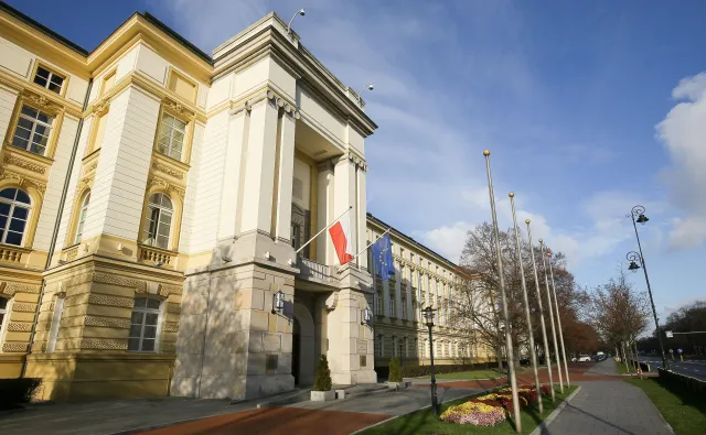 Twórcy kampanii "Sprawiedliwe sądy" wracają do KPRM. Mają być wzmocnieniem przed wyborami