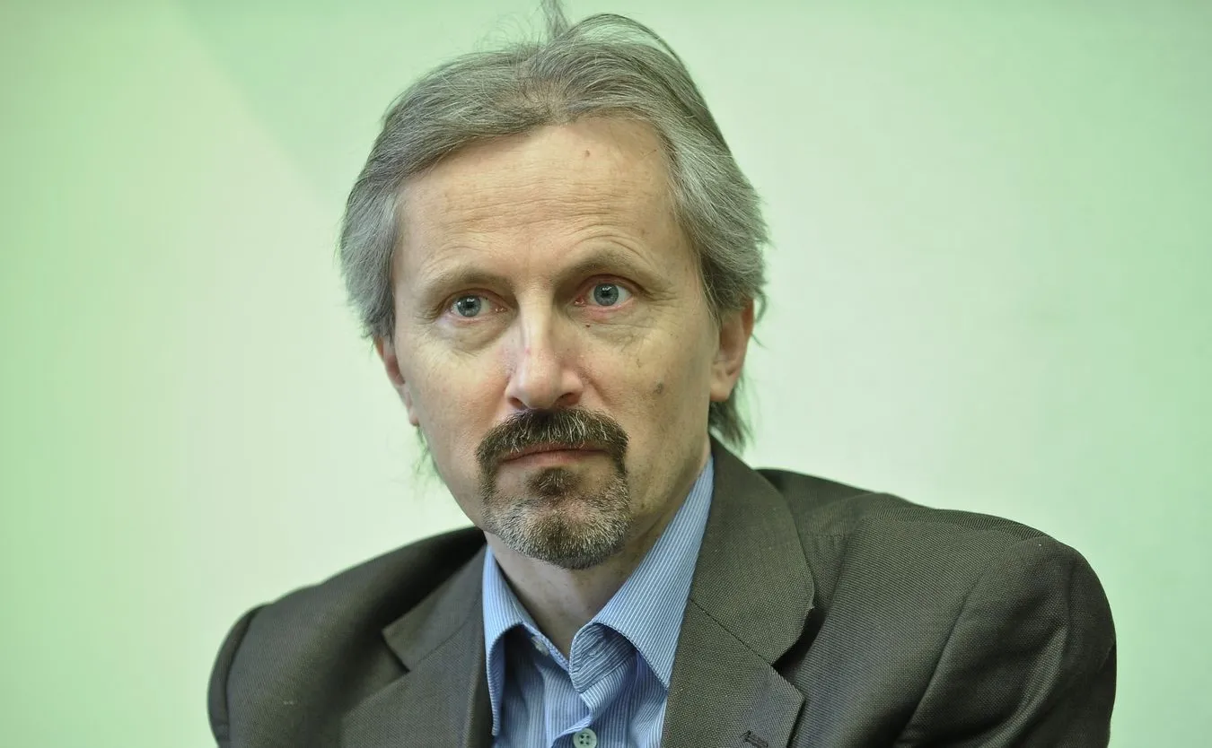 Chwedoruk o źródle problemów PiS: Musi zwrócić się w stronę centrum